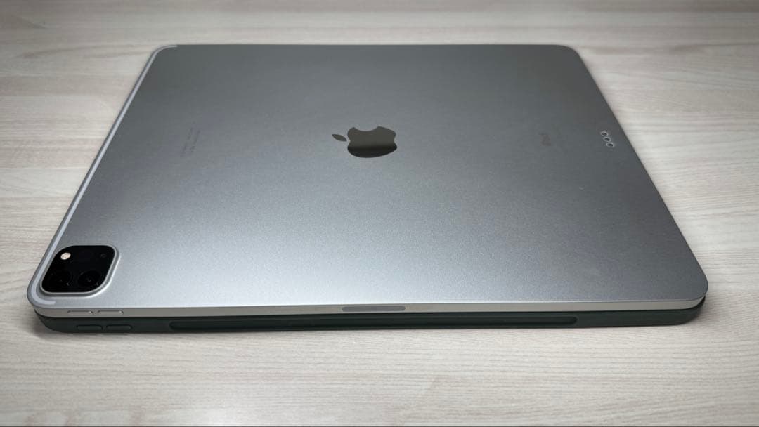 iPad Pro 12.9インチ 第5世代 128GB A2378