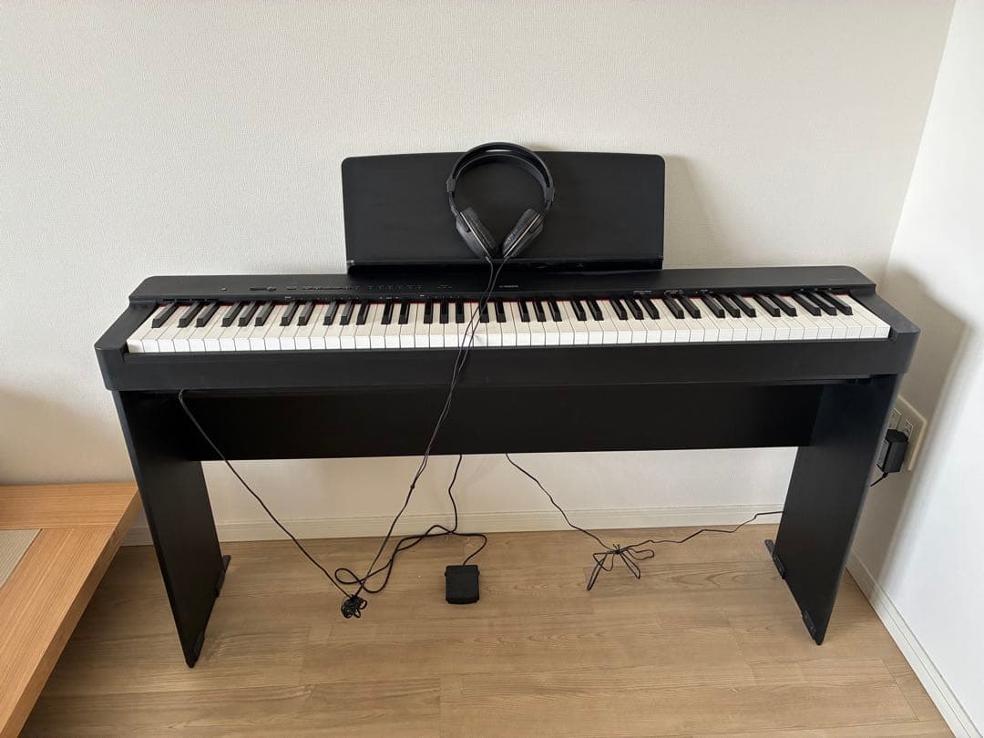 Yamaha P-225 電子ピアノ スタンド・ヘッドホン付き