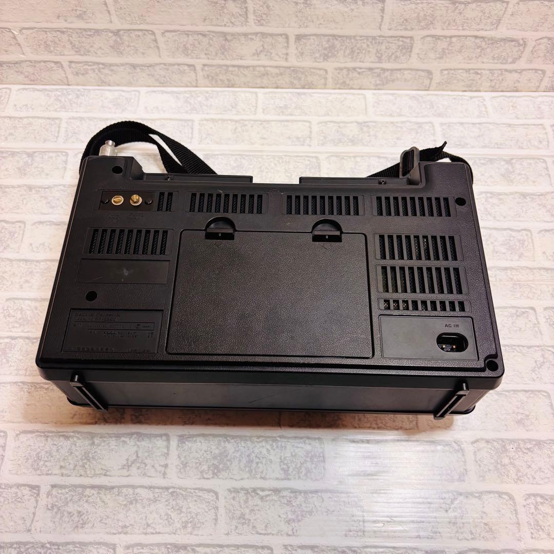 National Panasonic COUGAR 2200 ラジオ　レトロ