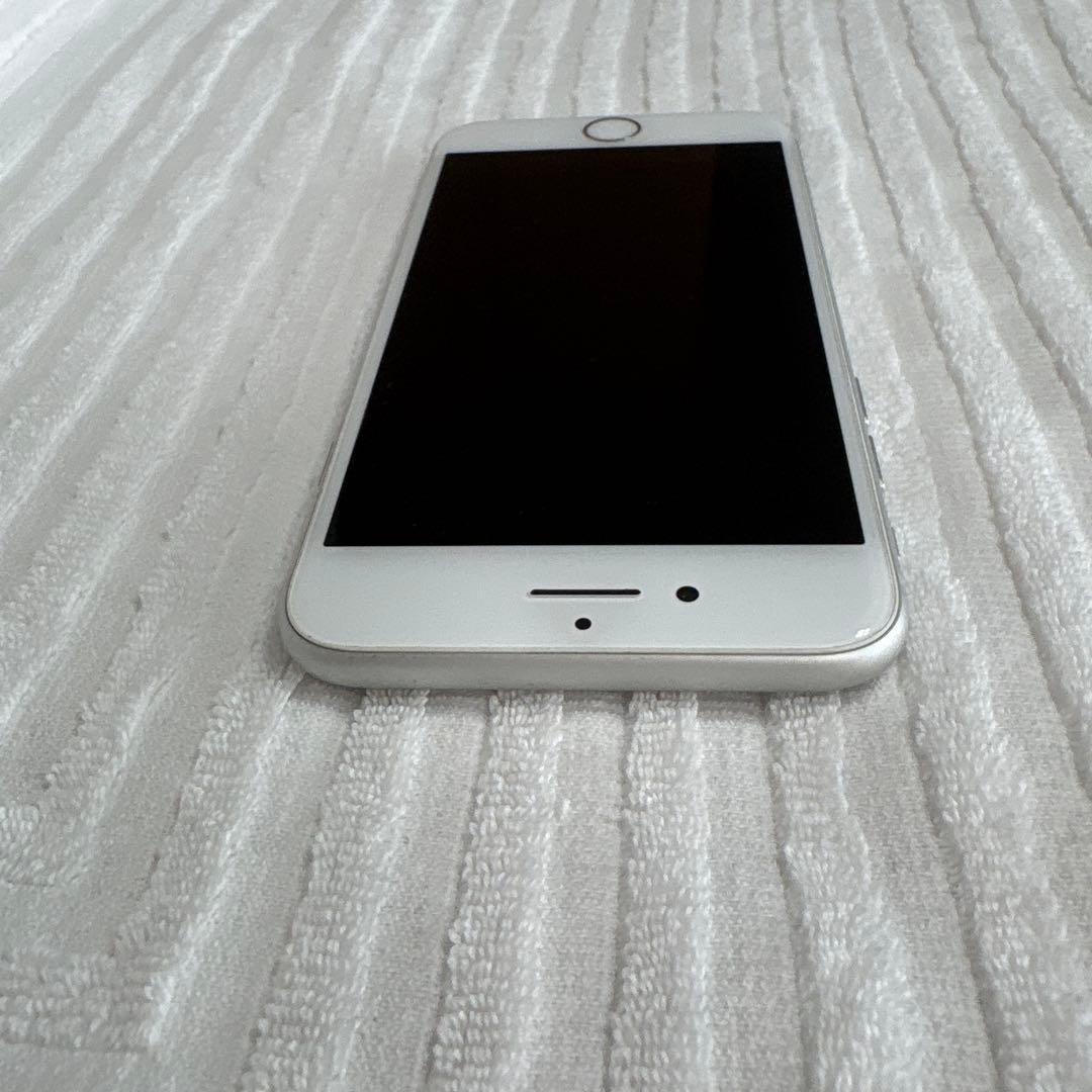 Apple iPhone 8 64gb シルバー mq792j/a A1906