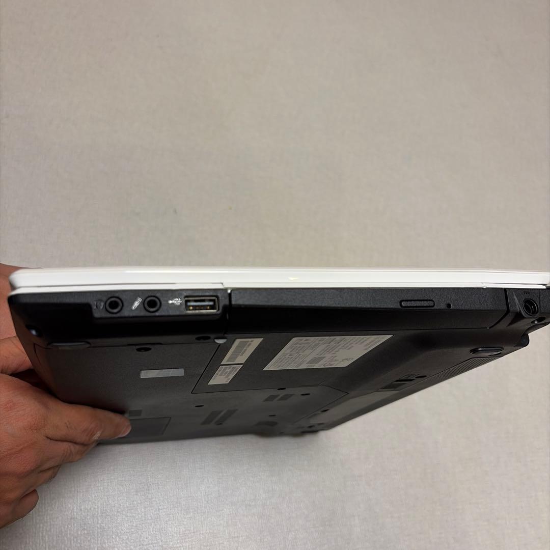 富士通LIFEBOOK AH53/R ノートPC Blu-rayドライブ搭載