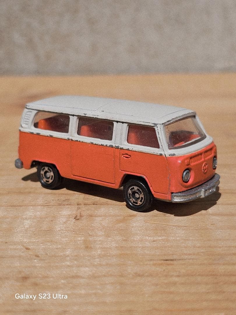 トミカ Volkswagen Type II ミニカー１９７７年、PREMIUM